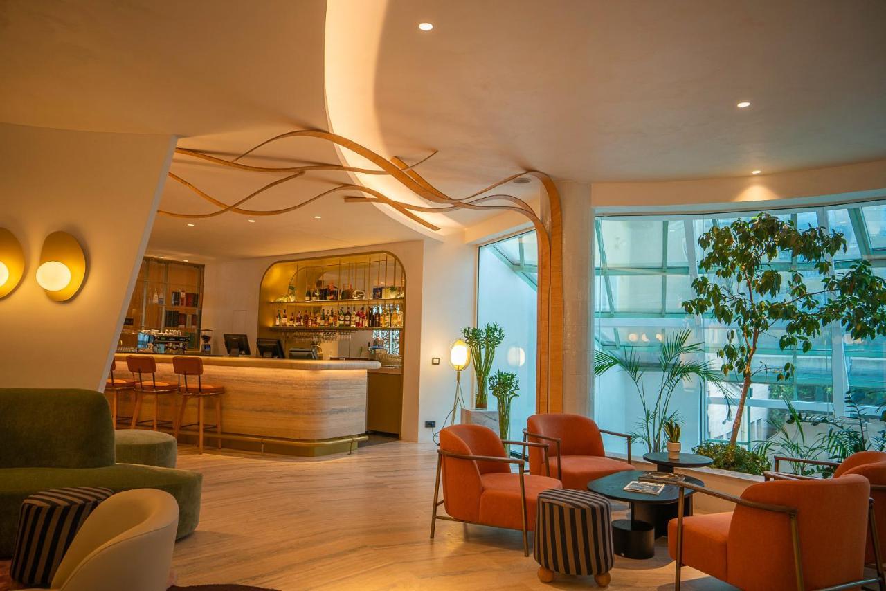 โรงแรมแมซอง โซเฟีย ภายนอก รูปภาพ The bar at the hotel